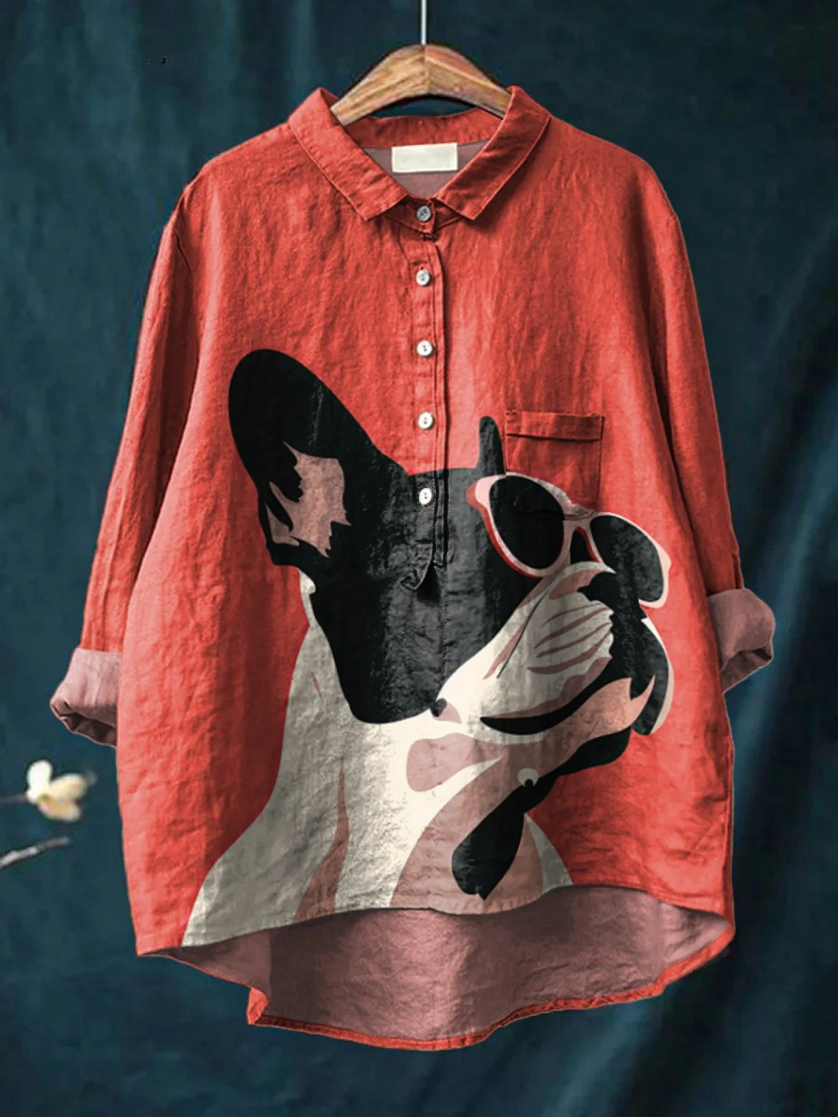 Rosemarie | Afslappet bluse med bedårende fransk bulldog-design