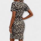 Stilfuld kjole med leopardprint