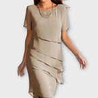 Oda – Chik, tætsiddende kjole