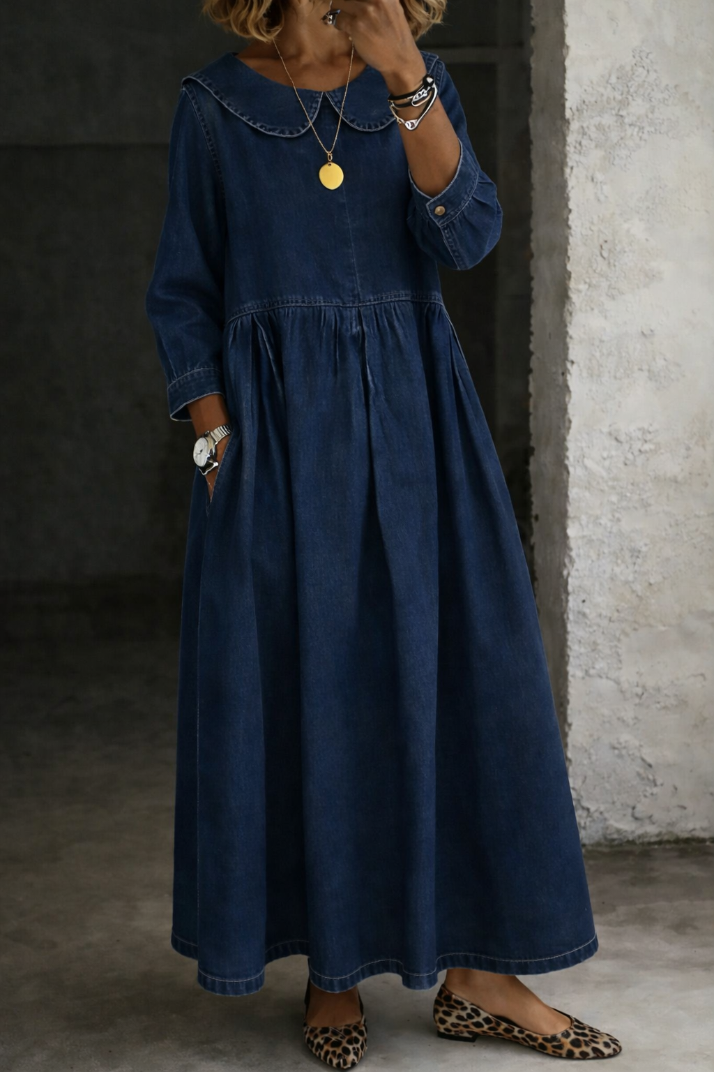 Marit – Denimkjole med rund krave