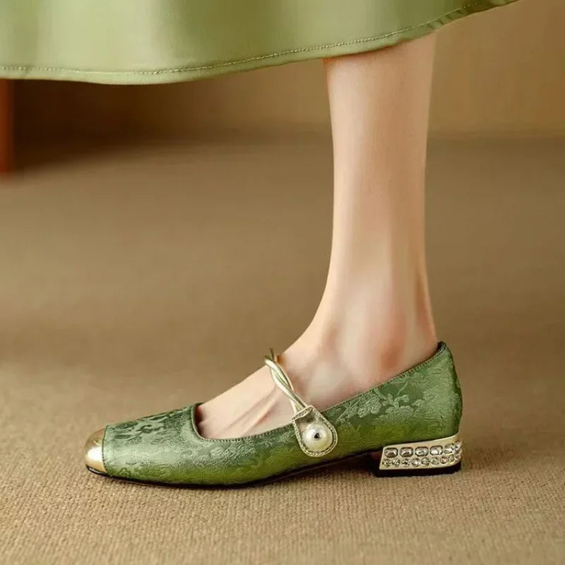 Mette | Elegante sko med remme