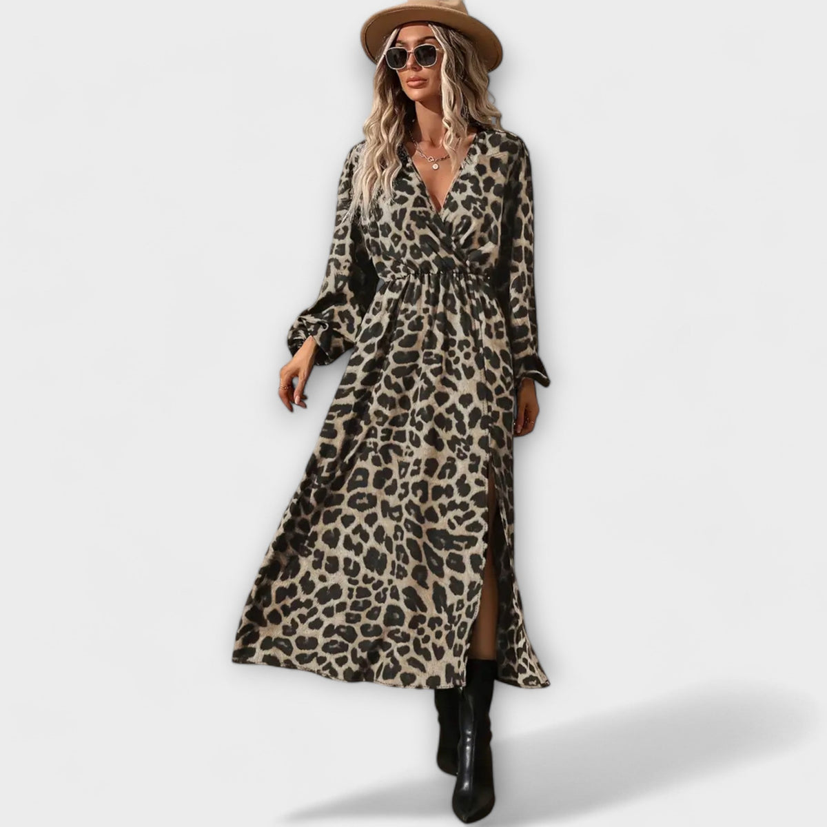 Gunnhild – Stilfuld kjole med leopardprint