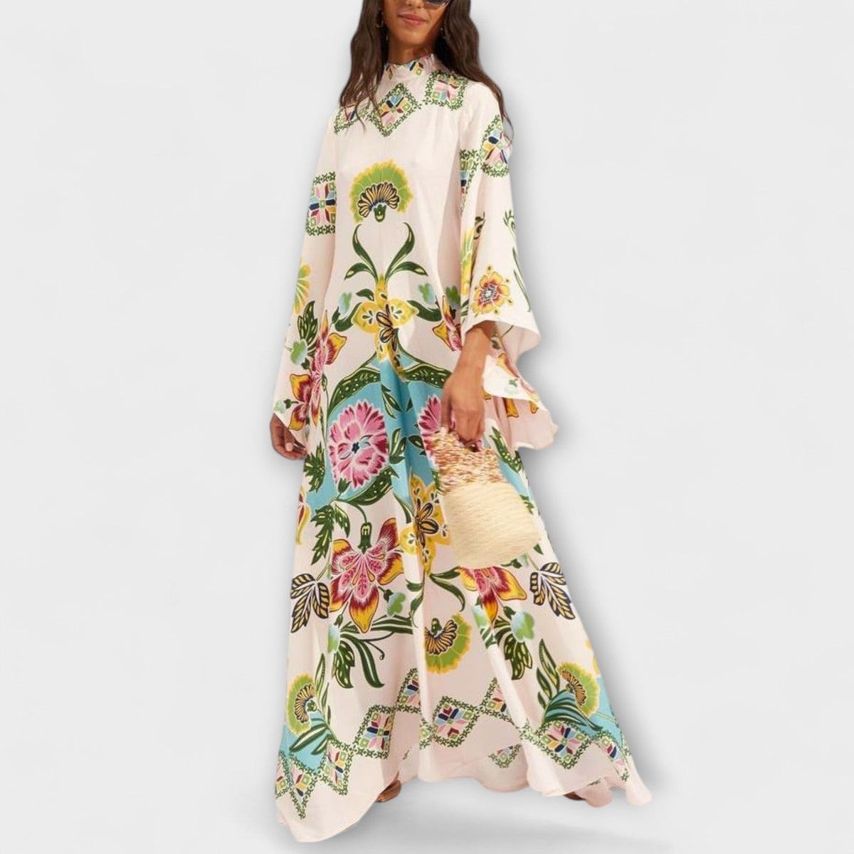 Agnete – Elegant maxikjole med blomsterprint og flydende design