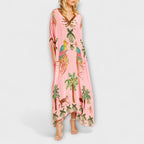 Linda – Off-shoulder-kjole med asymmetrisk skulder og palmeprint