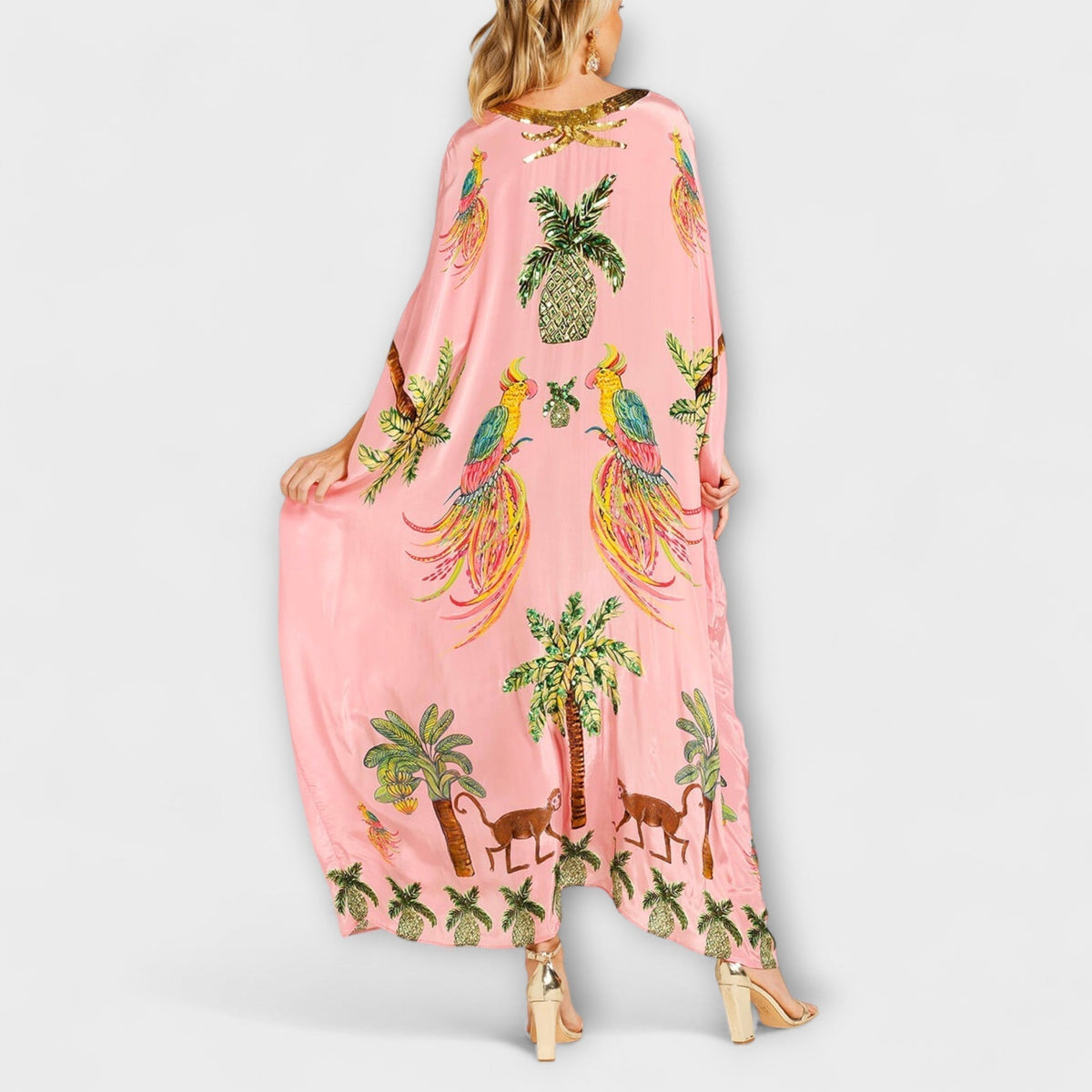 Linda – Off-shoulder-kjole med asymmetrisk skulder og palmeprint
