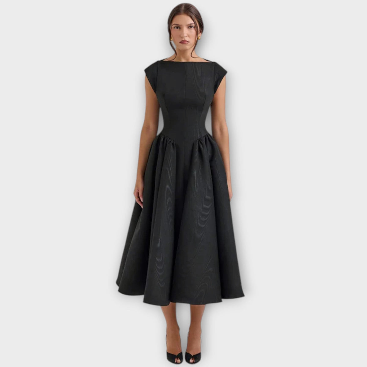 Victoria – Stilfuld midikjole