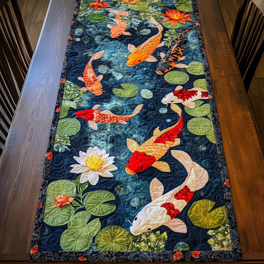 Quiltet Bordløber – Koi Dream