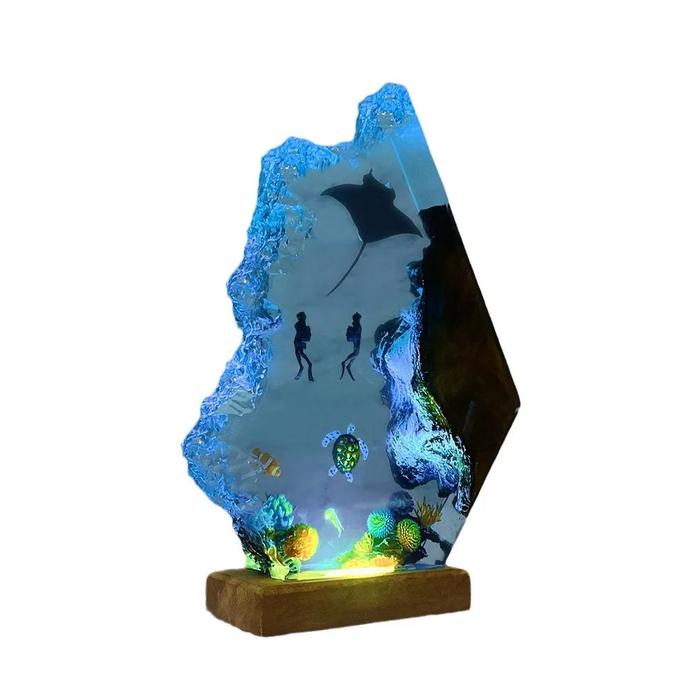 Resin Bordlampe – Manta Ray and Diver