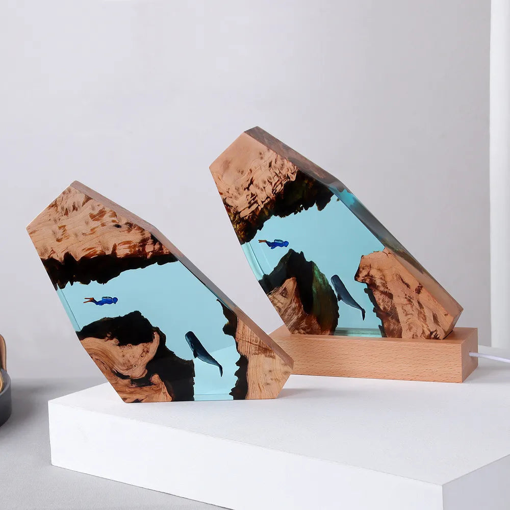 Resin Bordlampe – Whale Diver