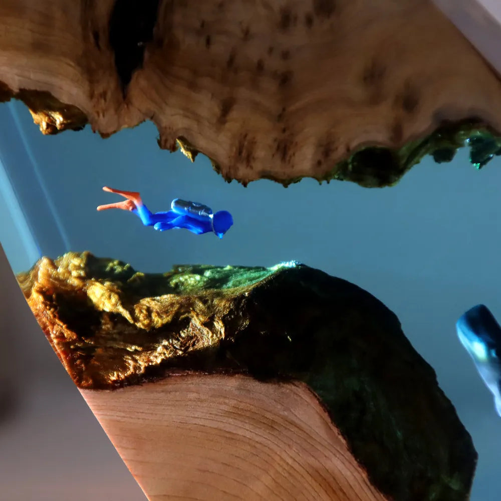 Resin Bordlampe – Whale Diver