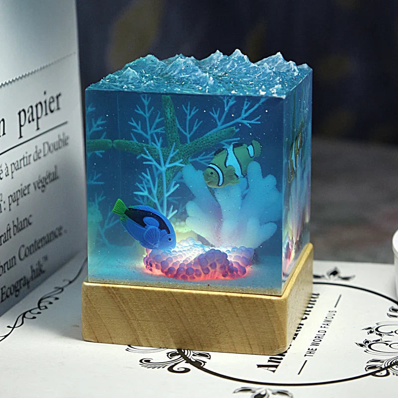Resin Bordlampe – Fish Light Cube