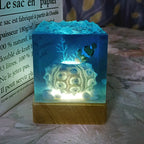 Resin Bordlampe – Fish Light Cube
