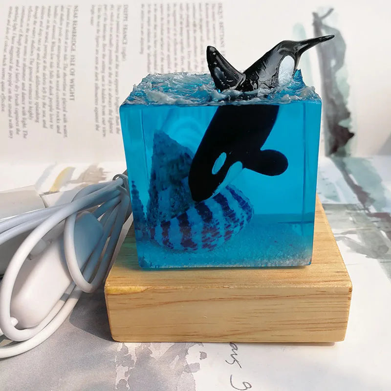 Resin Bordlampe – Fish Light Cube