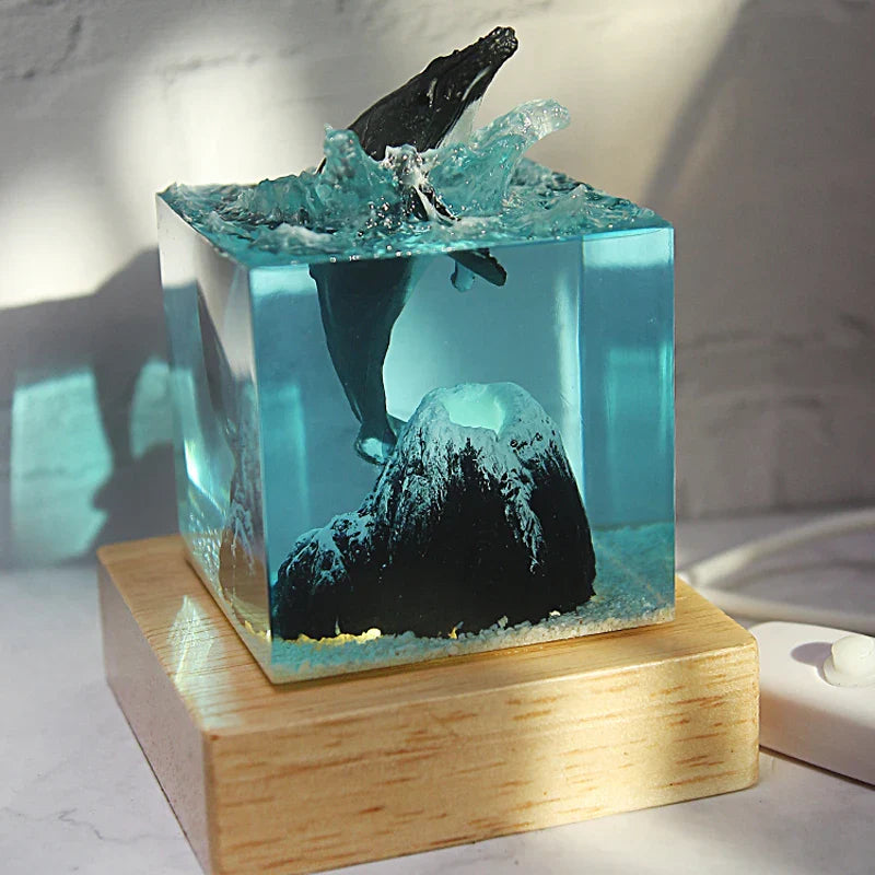 Resin Bordlampe – Fish Light Cube