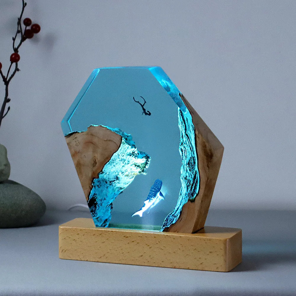 Resin Bordlampe – Deep Sea Dolphin Diver