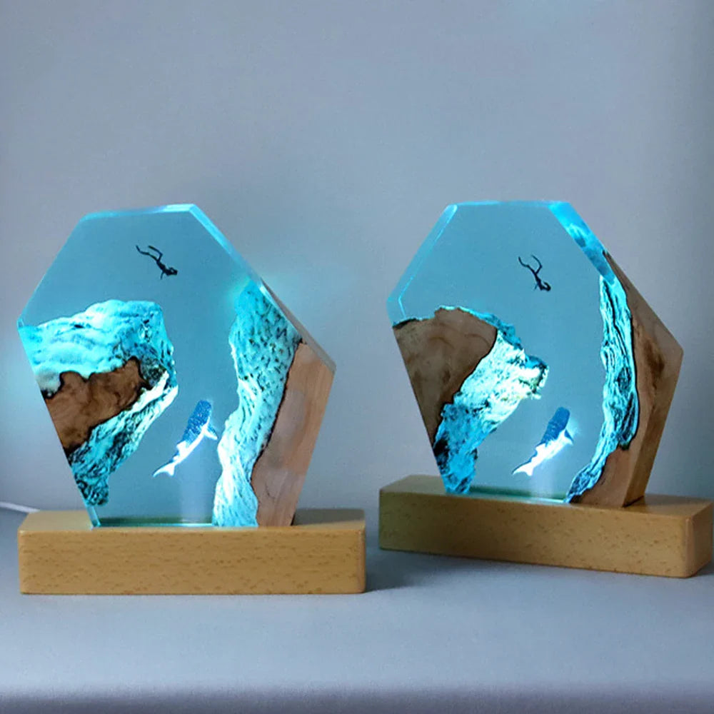 Resin Bordlampe – Deep Sea Dolphin Diver