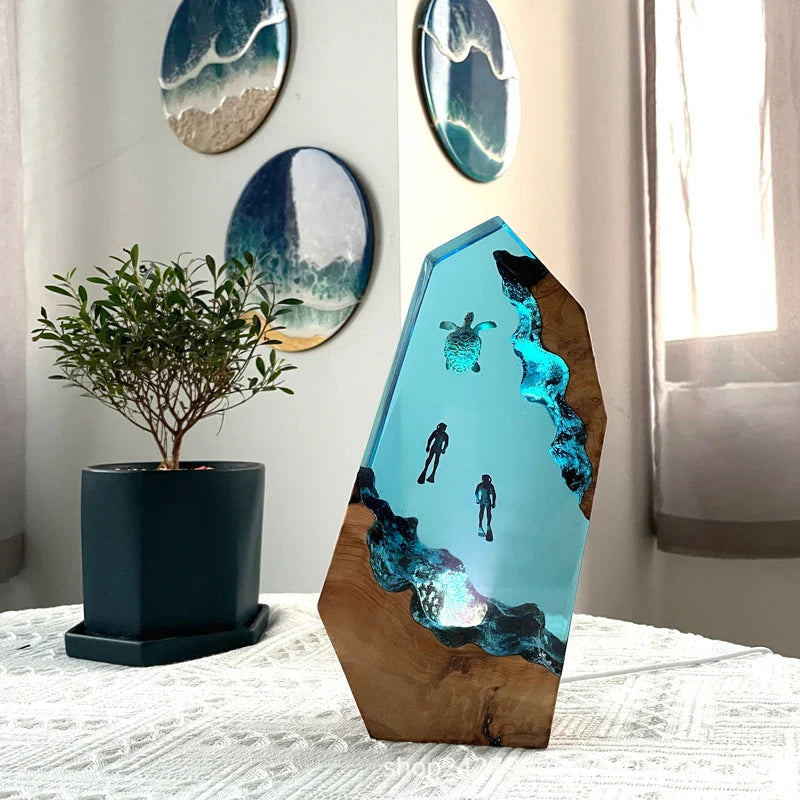 Resin Bordlampe – Sea Turtle Diver