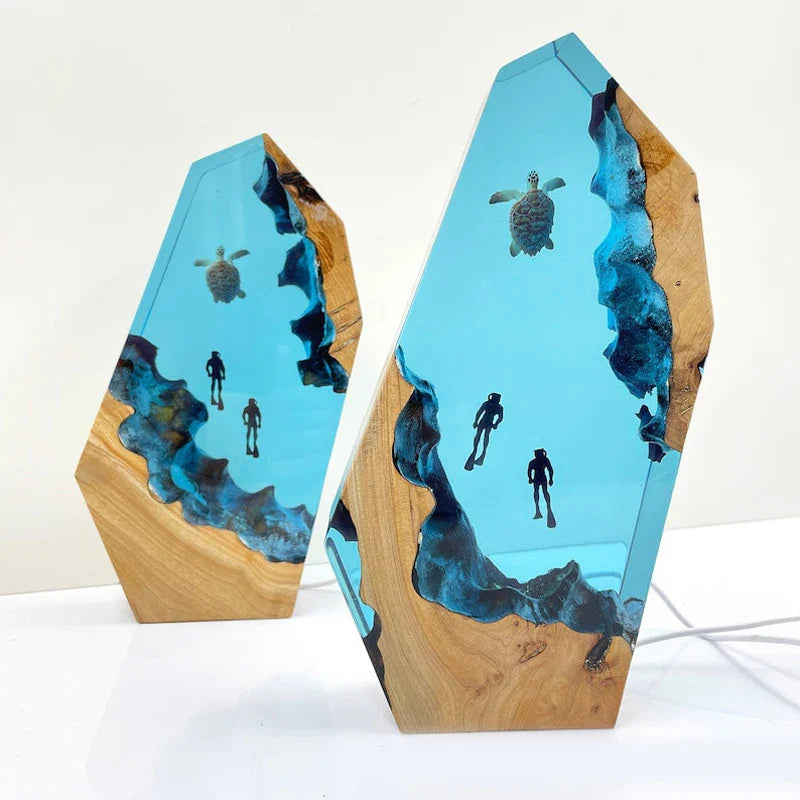 Resin Bordlampe – Sea Turtle Diver