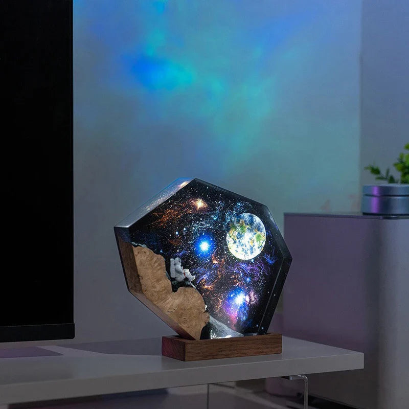 Resin Bordlampe – Moon