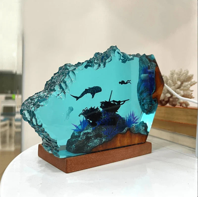 Resin Bordlampe – Shark Diver Shipwreck