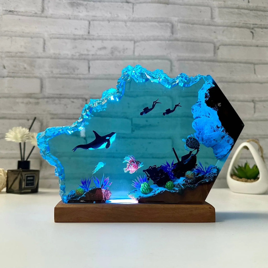 Resin Bordlampe – Shark Diver Shipwreck