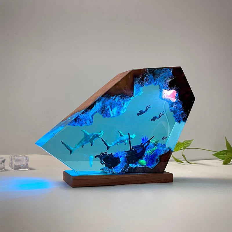 Resin Bordlampe – Sharks and Divers Shipwreck