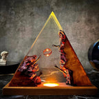 Resin Bordlampe – Triangle
