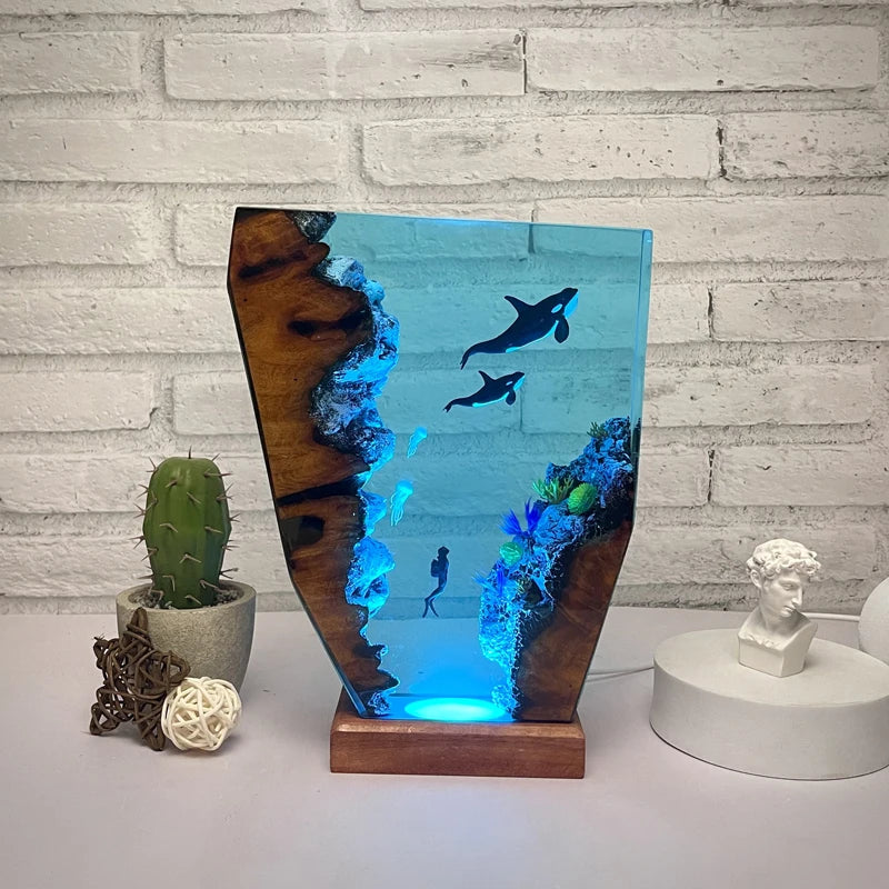 Resin Bordlampe – 2 Orca Diver